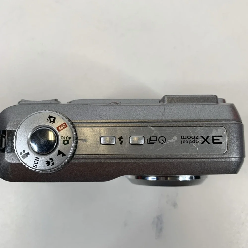 Kodak EasyShare‎ C743 Digital Camera – Silver – FOR PARTS